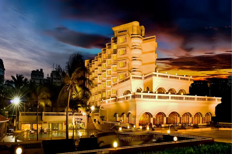 Taj Gateway Hotel Beach Road