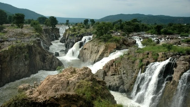 Hogenakkal Falls