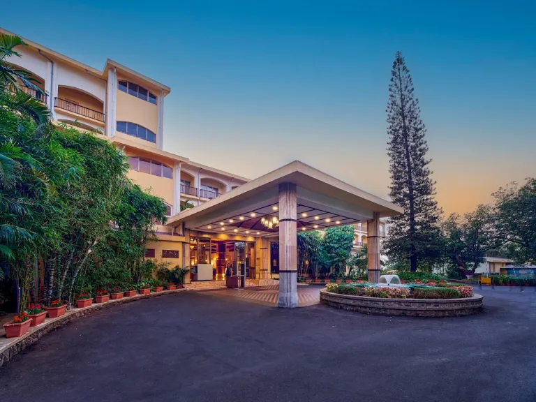 Fariyas Resort Lonavala
