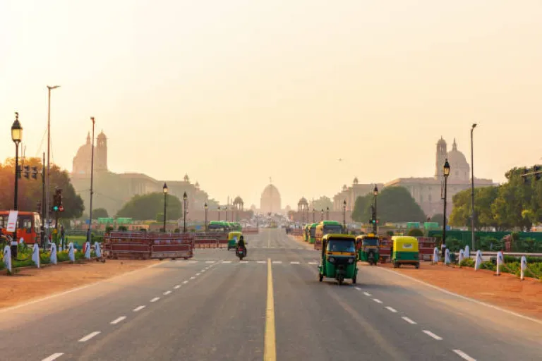 Sunset traffic in New Delhi