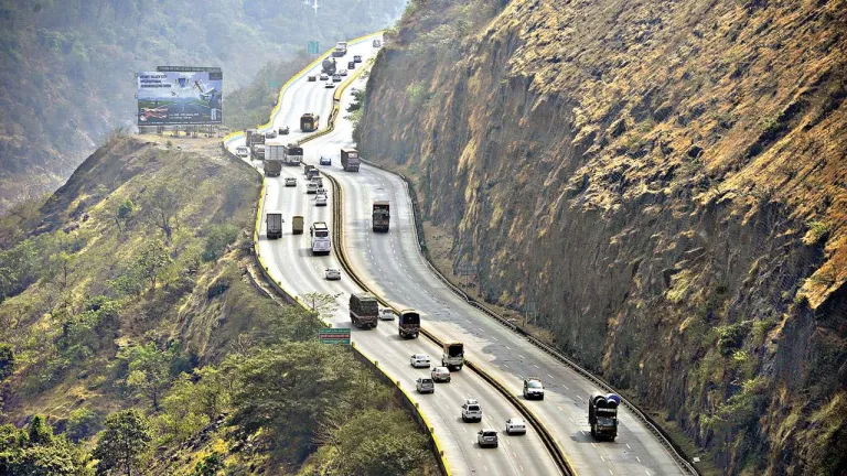 Mumbai-Pune Expressway 