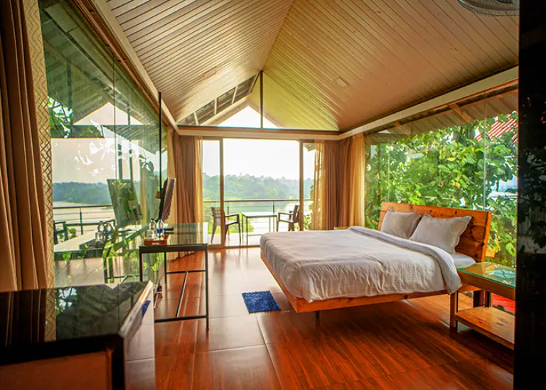 Shvas Island Resort