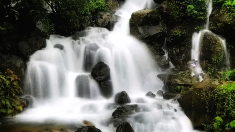 Anashi Waterfall