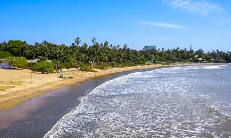 Madh Island Beach