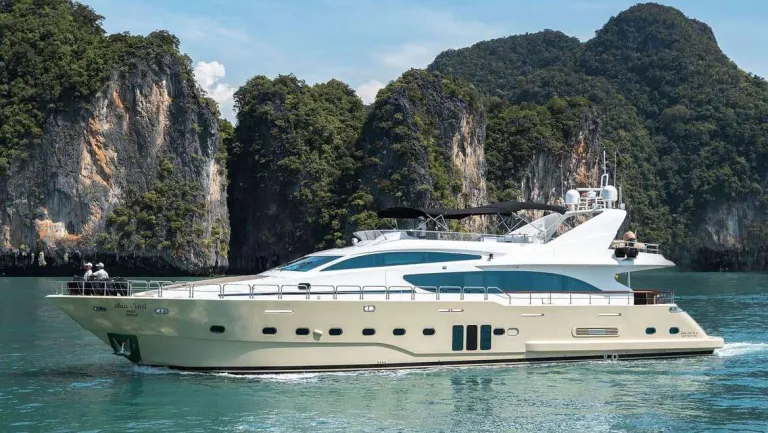 Experience a Private Yacht Charter