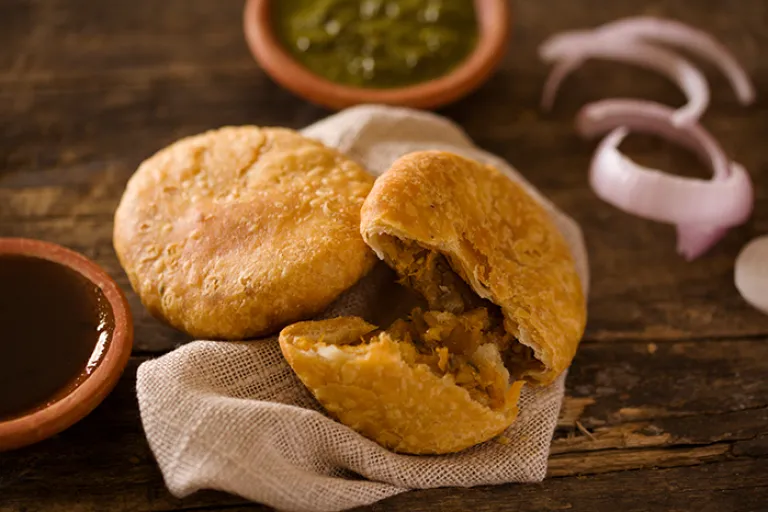 Pyaaz Kachori