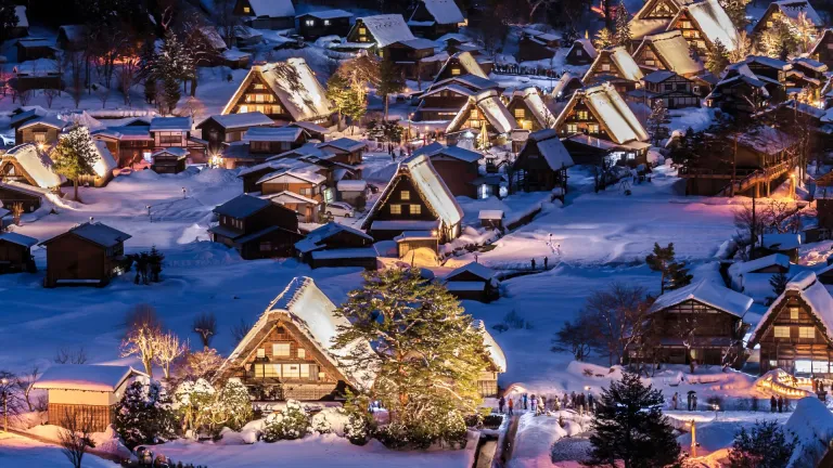 Shirakawa-go at night