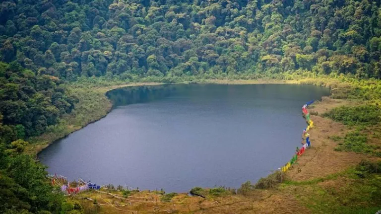 Khecheopalri lake