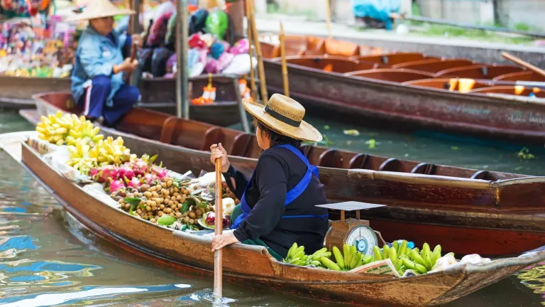 Damnoen Saduak, Bangkok