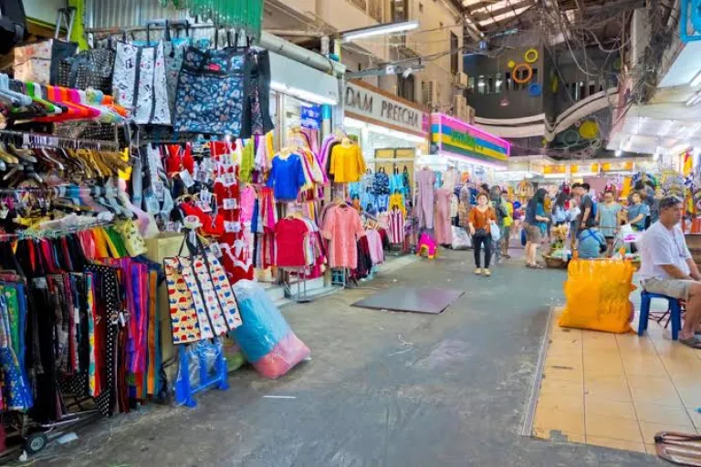 Pratunam Market