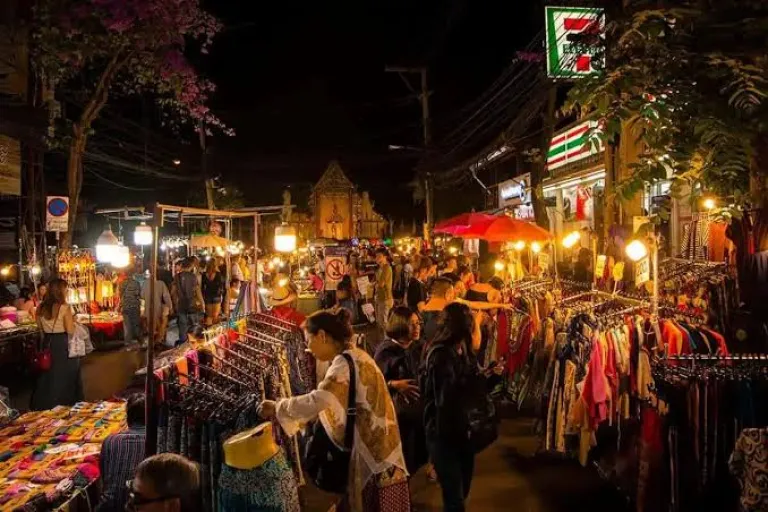 Night Bazaar &ndash; Chiang Mai&rsquo;s Shopping Wonderland