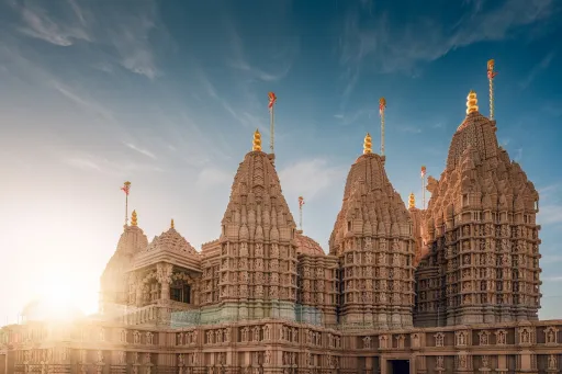 image for article Hindu Temple in Abu Dhabi: Everything You Need to Know about