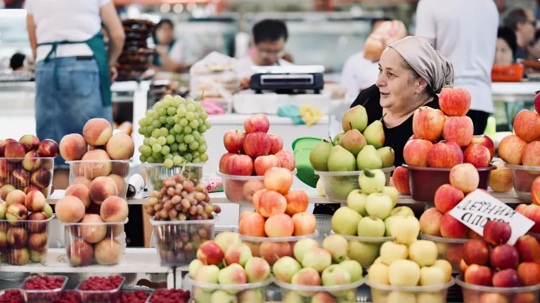 Apples at the Green Bazaar