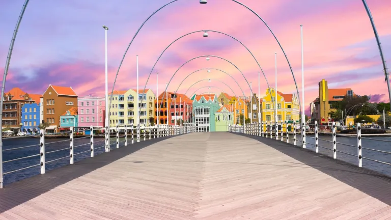 Queen Emma Bridge, Willemstad, Cura&ccedil;ao