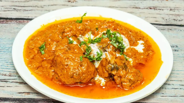 Bengali-style chicken mangsho