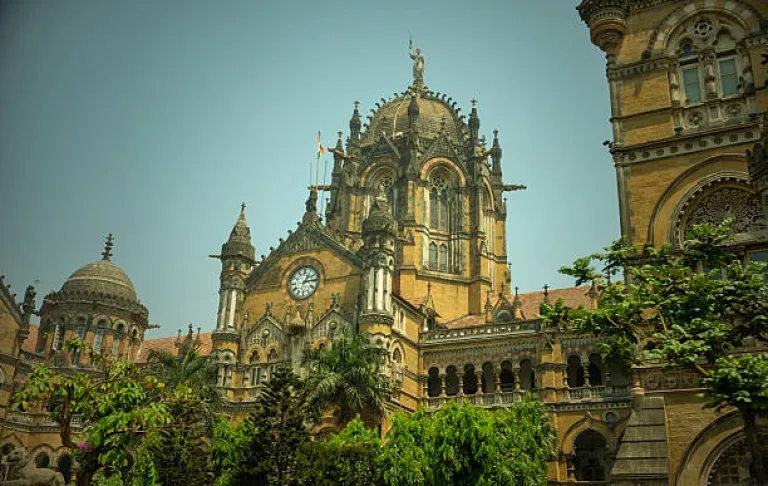 Mumbai railway station 