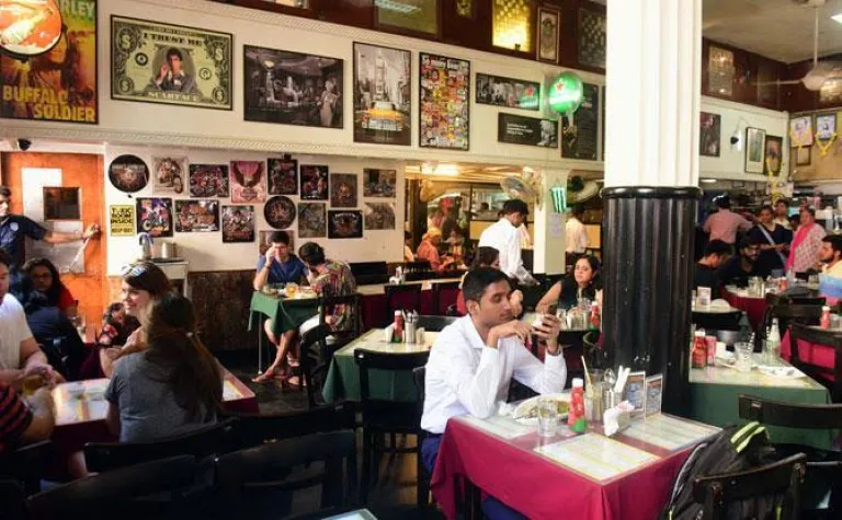 Leopold Caf&eacute; (Colaba)