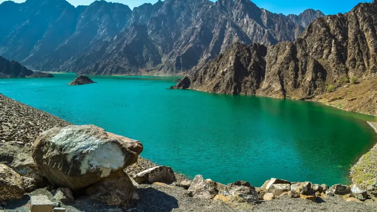 Hatta Dam Green Lake