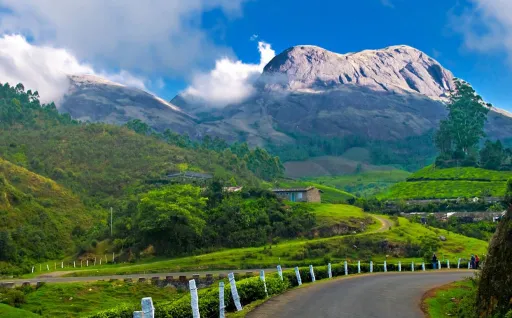 image for article Escape the Heat: The Best Places to Visit in India in June