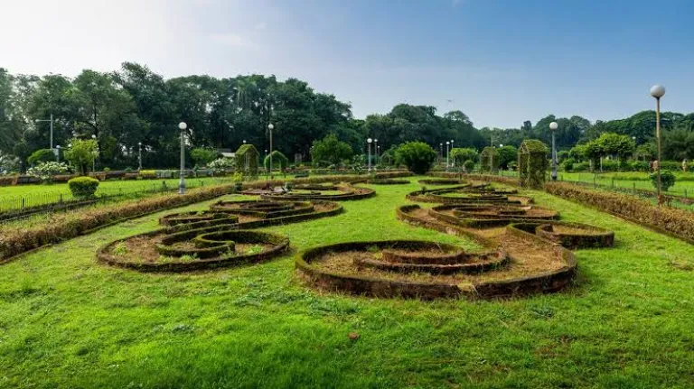 Hanging Gardens (Pherozeshah Mehta Gardens), Malabar Hill mumbai 