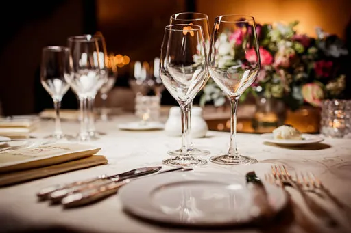 image for article 10 Must try restaurants near Marine Drive, Mumbai