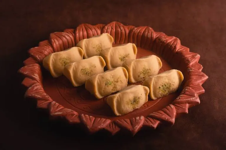 Sandesh of Balaram Mullick &amp; Radharaman Mullick, Bhawanipur, Kolkata 
