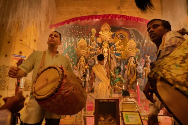 Durga Puja&#039;s Festive Vibes, Minus the Premium