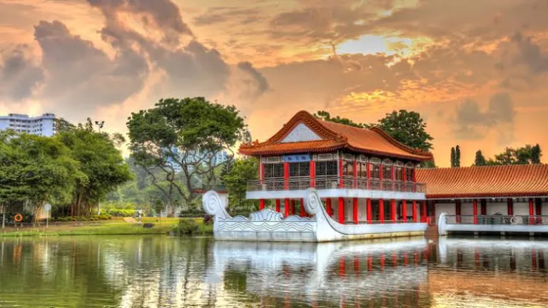 Chinese &amp; Japanese Gardens