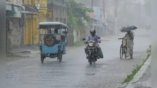 image for article IMD Issues Heavy Rain Alerts Across India: Plan Your Trips Carefully