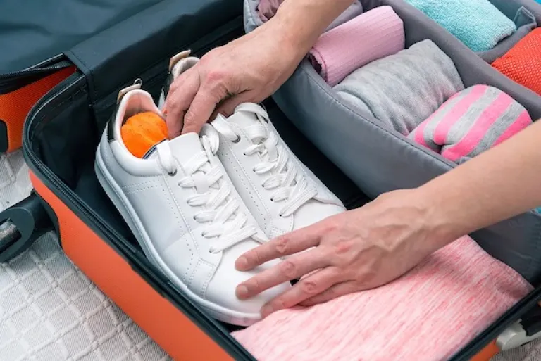 Hide Things in Your Shoes while travelling
