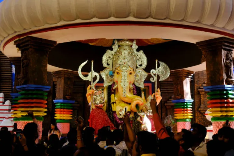 Yediyur Lake: The Green Ganpati Spot