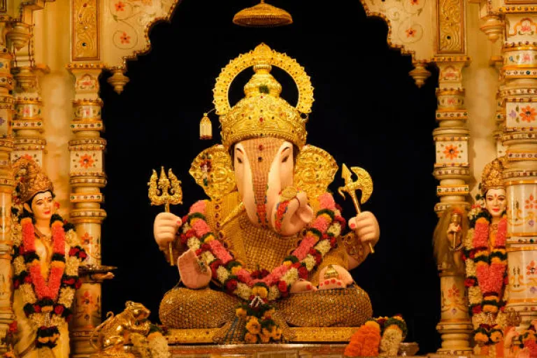 Vijayanagar: Big Idols, Bigger Energy