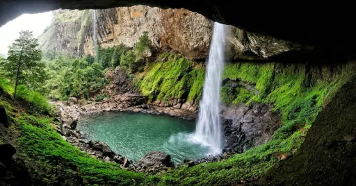 image for article 10 Gorgeous Waterfalls Near Mumbai Perfect for September Day Trips