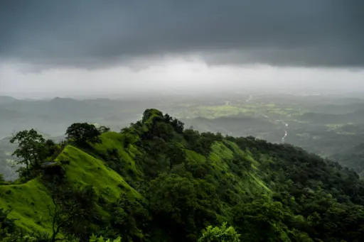 image for article 8 Hill-Station Escapes from Mumbai Ideal for November Chill