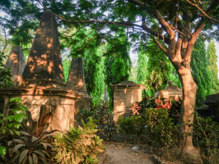 South Park Street Cemetery Trail