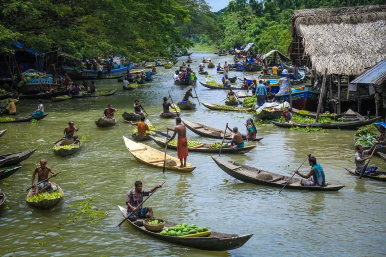 Kavalam Floating Market
