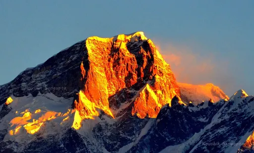 image for article 5 Mountain Peaks for New Year's Day First Light in India 