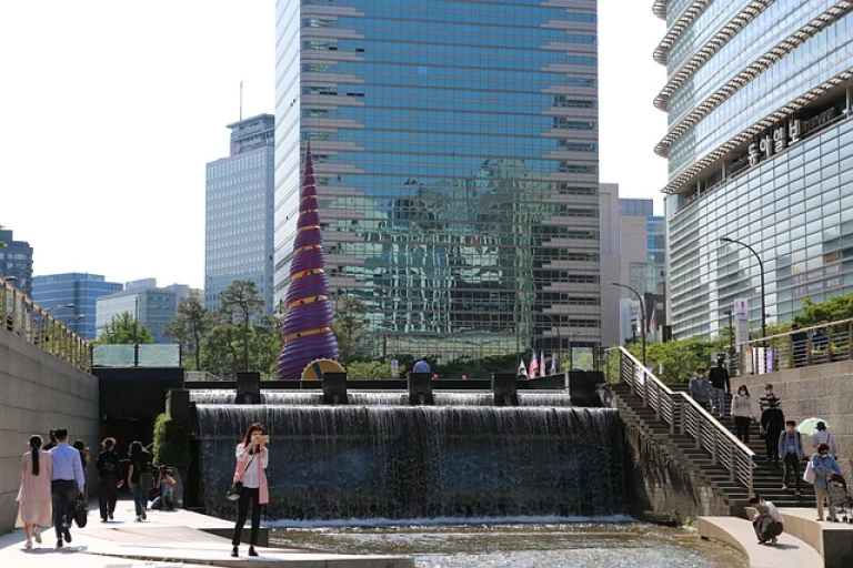 Cheonggyecheon Plaza