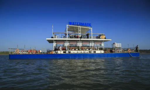 image for article 7 Most Scenic Floating Cafes and Restaurants in India