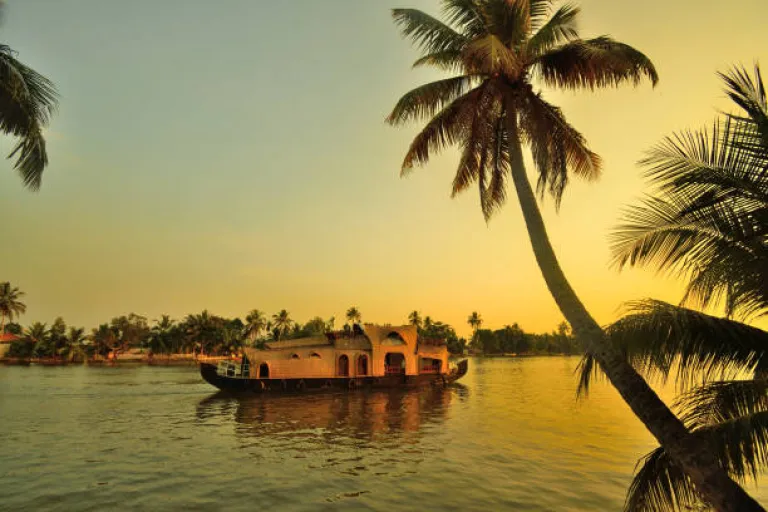 Vembanad Lake Floating Restaurants, Kerala