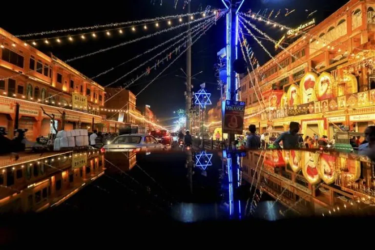 Diwali Celebration Across India 2020 - Oneindia