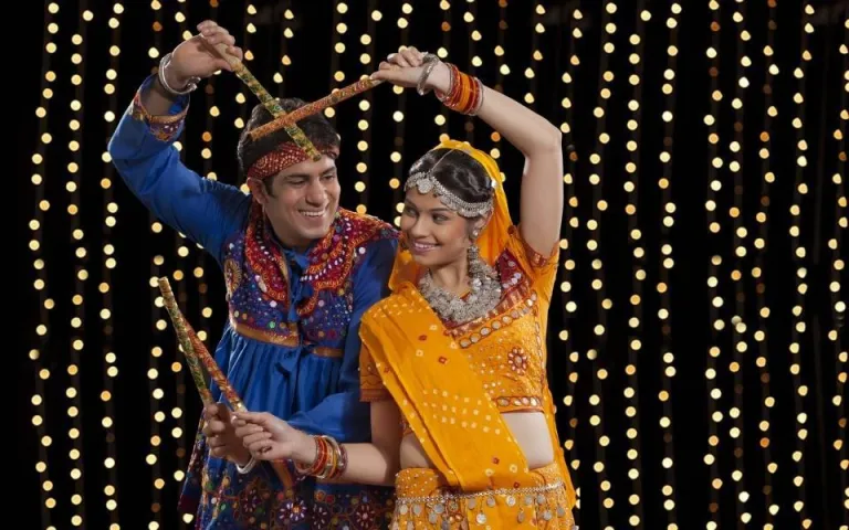Best Dandiya Nights in Bangalore For This Navratri - Dandiya Nights Bangalore | WhatsHot Bangalore