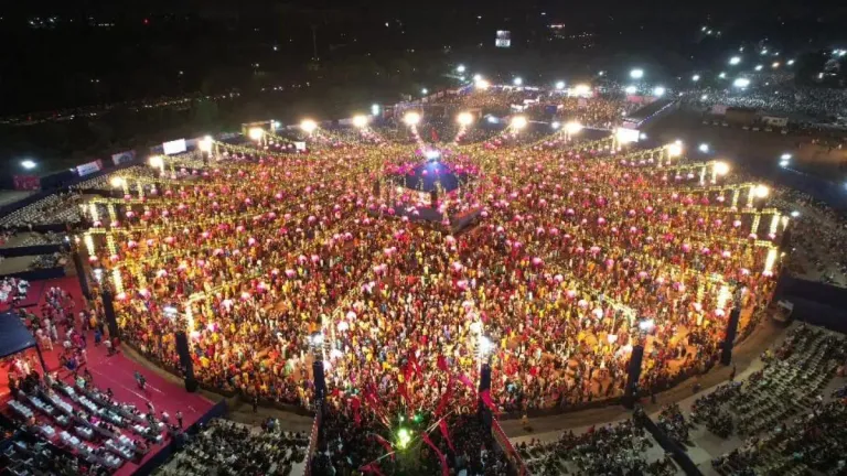 Vadodara News: વડોદરામાં ગરબા માટે રજીસ્ટ્રેશન શરૂ, માત્ર 6 દિવસમાં 5 હજારથી વધુ ખેલૈયાઓએ પાસ માટે નોંધણી કરાવી - Navratri 2024 Registration begins for Garba in Vadodara, more than 5 thousand players register for pass in just 6 days