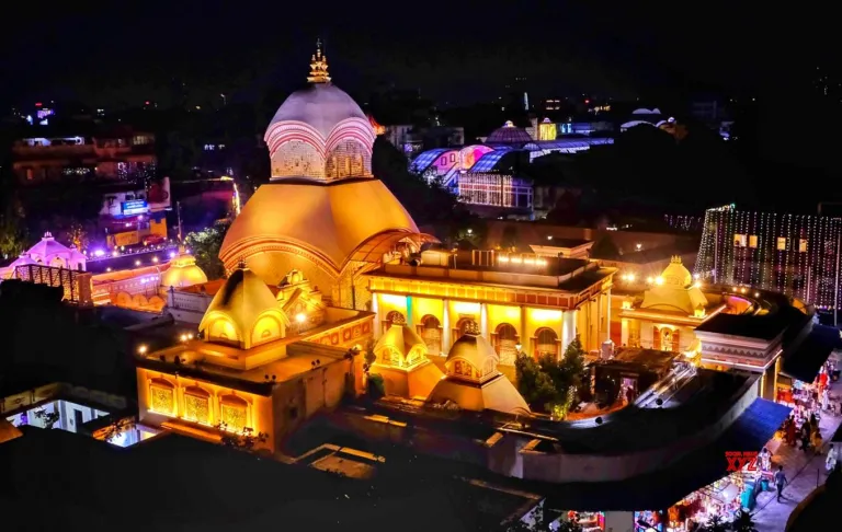 Kolkata: Kalighat Kali Temple illuminated for Kali Puja #Gallery - Social News XYZ
