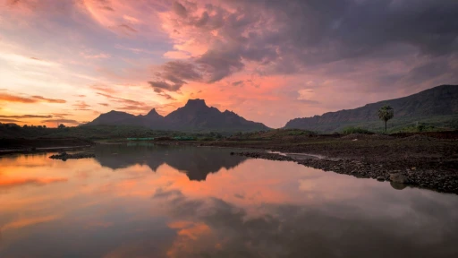 image for article Matheran Travel Guide - The Nearest Hill Station to Mumbai