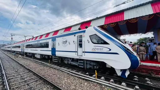 image for article Southern Railway Unveils Vande Bharat Special Trains - Schedule, Routes, and Timings Revealed