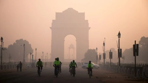 image for article Red alert issued for cold wave in these four states; 119 flights face delay in Delhi: See IMD full forecast here