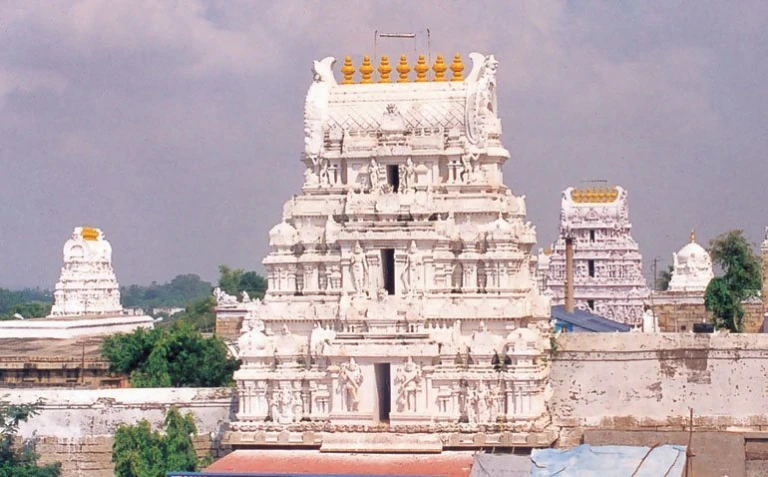 Srikalahasti Temple: Where Faith Meets Divine Grace