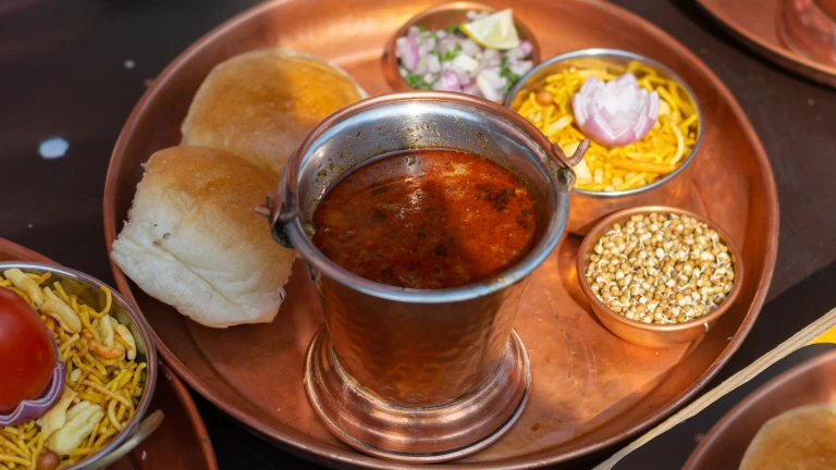 Misal Pav