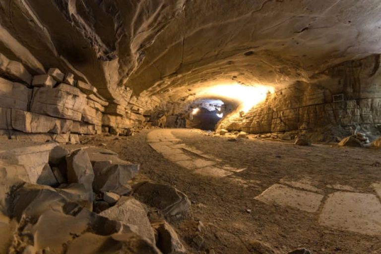 Belum caves, India&#039;s longest natural cave system Andhra Pradesh